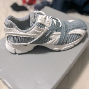Balenciaga brand new never work size 44 w/ Tags